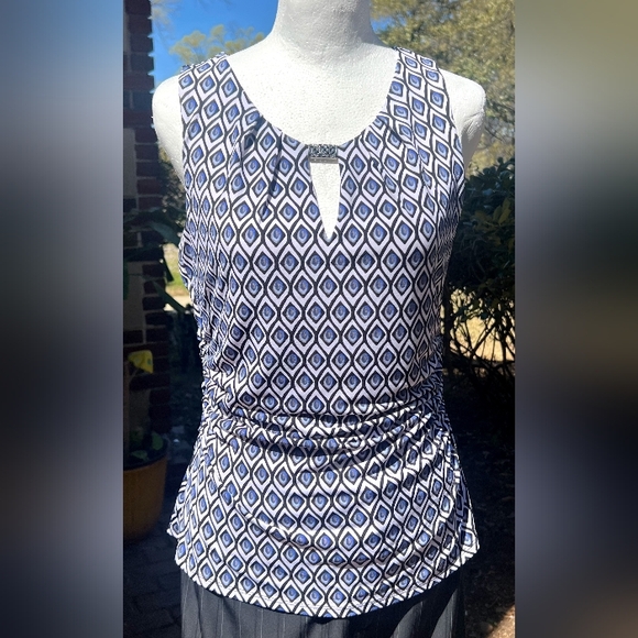White House Black Market Tops - White House/Black Market Sz S Geometric Pattern Ruched Waistline-Sleeveless Top